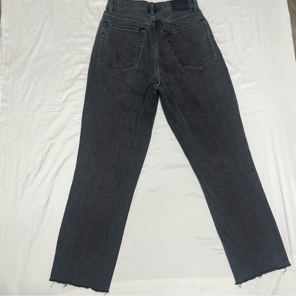 Abercrombie The 90s Straight Ultra High Rise Jeans - Picture 4 of 6